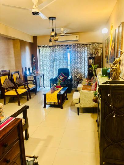 Ishaan 2 Main Image 1