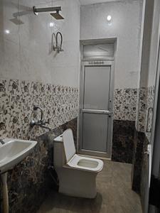 Bathroom Image of 650 Sq.ft 2 BHK Builder Floor for rent in Sector 110 Gurgaon for Rs. 10000