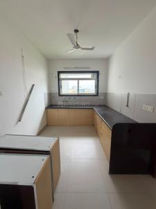 Kitchen Image of 955 Sq.ft 2 BHK Apartment / Flat for rent in Silver Stone, Handewadi Pune for Rs. 20000