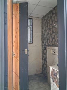 Common Bathroom Image of 1724 Sq.ft 3 BHK Apartment / Flat for sale in Vantara Elite Luxury Homes, Sector 102 Noida for Rs. 9000002