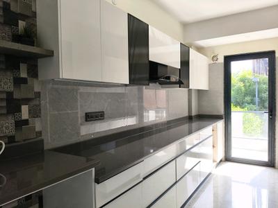 Kitchen Image of 2300 Sq.ft 4 BHK Builder Floor for sale in BPTP Astaire Garden Floors, Sector 70A Gurgaon for Rs. 29500000