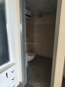 Bathroom Image of 2990 Sq.ft 3 BHK Apartment / Flat for rent in Supertech Supernova, Sector 94 Noida for Rs. 129000