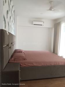 Bedroom Image of 4500 Sq.ft 4 BHK Builder Floor for rent in DLF Moulsari Enclave, DLF Phase 3 Gurgaon for Rs. 200000