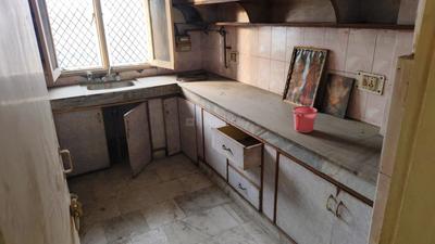 Kitchen Image of 1400 Sq.ft 3 BHK Apartment / Flat for sale in Patparganj New Delhi for Rs. 28000000