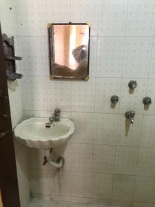 Bathroom Image of 1500 Sq.ft 3 BHK Apartment / Flat for rent in Indra Puri Colony Indore for Rs. 25000