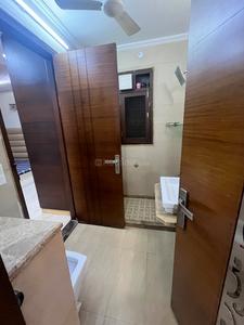Bathroom Image of 2925 Sq.ft 4 BHK Builder Floor for rent in Model Town New Delhi for Rs. 100000