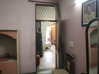 Bedroom Image of 1200 Sq.ft 3 BHK Builder Floor for sale in Vikaspuri New Delhi for Rs. 15500000