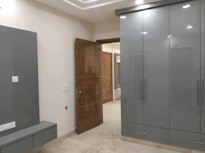 Bedroom Image of 1500 Sq.ft 3 BHK Builder Floor for sale in Mukherjee Nagar New Delhi for Rs. 23000000