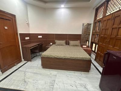 Bedroom Image of 2400 Sq.ft 1 RK Independent House for rent in Sector 56 Gurgaon for Rs. 20000
