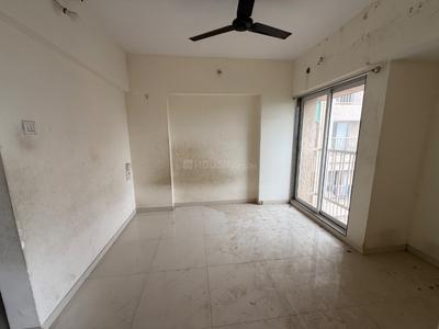 Bedroom Image of 860 Sq.ft 2 BHK Independent House for rent in Kasarvadavali Thane for Rs. 24999