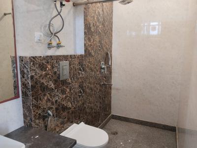 Bathroom Image of 1980 Sq.ft 3 BHK Builder Floor for rent in East Of Kailash New Delhi for Rs. 110000