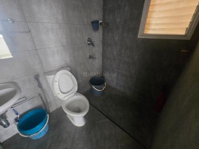 Bathroom Image of 900 Sq.ft 2 BHK Apartment / Flat for rent in Provident Park Square, Talaghattapura Bengaluru for Rs. 33001