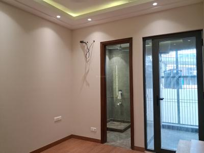Bedroom Image of 1350 Sq.ft 3 BHK Builder Floor for sale in Paschim Vihar New Delhi for Rs. 27500000