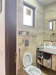 Bathroom Image of 2000 Sq.ft 3 BHK Builder Floor for rent in RWA Hauz Khas Block C 5, Hauz Khas New Delhi for Rs. 125000