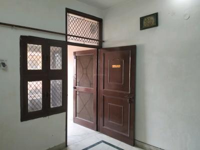 Bedroom Image of 1200 Sq.ft 2 BHK Builder Floor for rent in Vikaspuri New Delhi for Rs. 26000