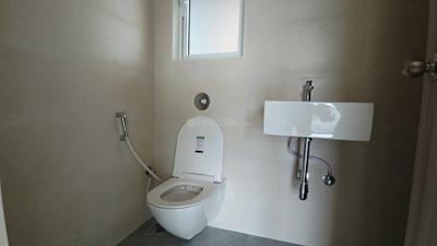 Bathroom Image of 620 Sq.ft 1 BHK Apartment / Flat for rent in Ashar Arize, Kalwa Thane for Rs. 28000