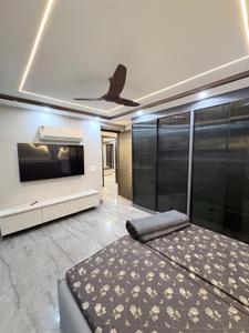 Bedroom Image of 2500 Sq.ft 4 BHK Builder Floor for rent in Vivek Vihar New Delhi for Rs. 150000