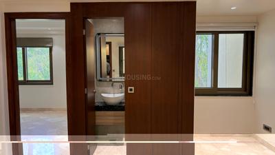 Bedroom Image of 3015 Sq.ft 3 BHK Builder Floor for sale in Green Park Extension New Delhi for Rs. 75000000