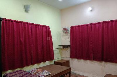 Bedroom Image of Samriddhi Girl's PG in Behala, Kolkata