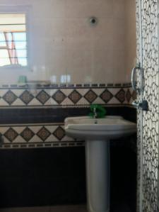 Bathroom Image of 650 Sq.ft 1 RK Studio for rent in Gayathripuram Mysore for Rs. 4500
