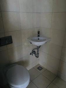 Bathroom Image of 3212 Sq.ft 4.5 BHK Apartment / Flat for sale in Panchshil Towers, Kharadi Pune for Rs. 43000000