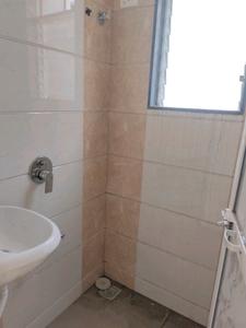 Common Bathroom Image of 740 Sq.ft 1 BHK Apartment / Flat for sale in Ulwe Navi Mumbai for Rs. 4000000