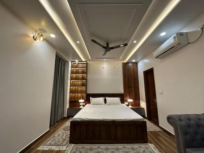 Bedroom Image of 3000 Sq.ft 6 BHK Villa for rent in Emaar Gomti Greens, Gomti Nagar Lucknow for Rs. 160000