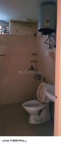Bathroom Image of 940 Sq.ft 2 BHK Builder Floor for rent in Vatika Independent Floors, Sector 82 Gurgaon for Rs. 25000