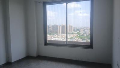 Bedroom Image of 1850 Sq.ft 3 BHK Apartment / Flat for rent in Shafalya Veritas, Sola Ahmedabad for Rs. 45000