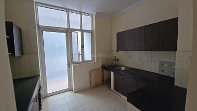 Kitchen Image of 1600 Sq.ft 3 BHK Apartment / Flat for rent in Assotech The Nest, Crossings Republik Ghaziabad for Rs. 21000