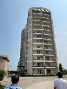 Image of 1700 Sq.ft 3 BHK Apartment / Flat for rent in BPTP Discovery Park, Sector 80, Faridabad for Rs. 38000