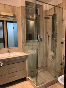 Bathroom Image of 1500 Sq.ft 3 BHK Builder Floor for rent in Greater Kailash New Delhi for Rs. 125000