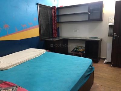 indipenden floor in a 3 floor building Bedroom One 3