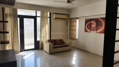 Living Room Image of 2100 Sq.ft 3 BHK Apartment / Flat for sale in New Gotri Vadodara for Rs. 8000000