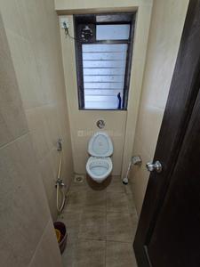 Bathroom Image of 600 Sq.ft 1 BHK Apartment / Flat for sale in Dadar West Mumbai for Rs. 22000000