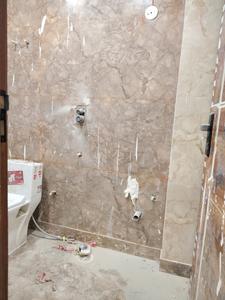 Common Bathroom Image of 800 Sq.ft 2 BHK Apartment / Flat for rent in Chhattarpur New Delhi for Rs. 15600
