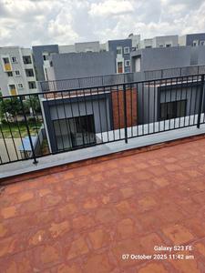 Balcony Image of 2000 Sq.ft 3 BHK Villa for rent in Casagrand Amberley, Thazhambur Chennai for Rs. 45000