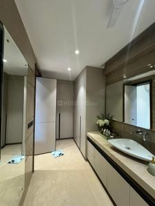Bathroom Image of 2500 Sq.ft 3.5 BHK Builder Floor for sale in DLF City Phase 1, DLF Phase 1 Gurgaon for Rs. 33500000