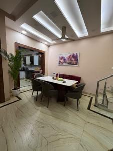 Hall Image of 5000 Sq.ft 5 BHK Independent House for sale in Sector 40 Noida for Rs. 72500000