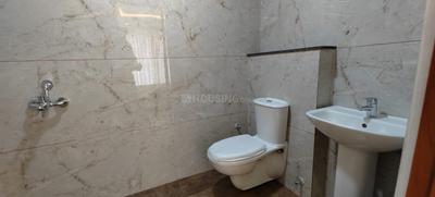 Bathroom Image of 1800 Sq.ft 4 BHK Apartment / Flat for sale in Hi Greens, Peer Muchalla Zirakpur for Rs. 14900000