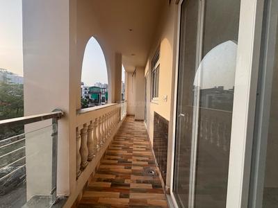 Balcony Image of 1800 Sq.ft 3 BHK Builder Floor for rent in Ashoka Enclave Faridabad for Rs. 32000