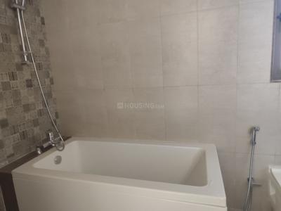 Bathroom Image of 2750 Sq.ft 4.5 BHK Apartment / Flat for sale in Skyi Songbirds , Bhugaon Pune for Rs. 22500000