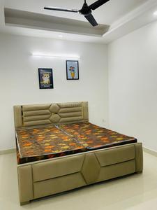 Bedroom Image of 900 Sq.ft 2 BHK Builder Floor for rent in Saket New Delhi for Rs. 28500