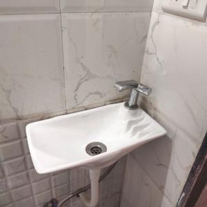 Image of 1485 Sq.ft 3 BHK Apartment / Flat for rent in Dev Parijat, Vaishno Devi Circle, Ahmedabad for Rs. 25000