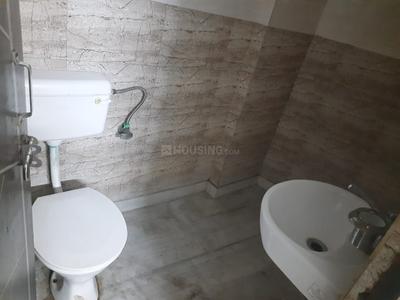 Bathroom Image of 350 Sq.ft 1 RK Apartment / Flat for rent in Bali Nagar New Delhi for Rs. 9600