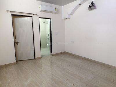 Bedroom Image of 1300 Sq.ft 2.5 BHK Apartment / Flat for sale in DDA Sector C Pocket 6, Vasant Kunj New Delhi for Rs. 36000000