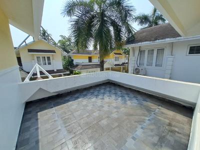 Balcony Image of 2100 Sq.ft 3 BHK Villa for sale in Panangad Kochi for Rs. 12500000