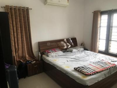 Bedroom Image of 3200 Sq.ft 3.5 BHK Independent House for rent in Vallabh Vidhyanagar Anand for Rs. 40000