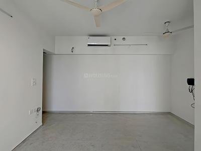 Living Room Image of 965 Sq.ft 2 BHK Apartment / Flat for rent in Lodha Amara, Kolshet Thane for Rs. 37000