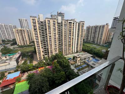 Balcony Image of 1495 Sq.ft 3 BHK Apartment / Flat for sale in Panchsheel Pratishtha, Sector 75 Noida for Rs. 21000000